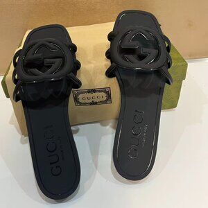 Gucci Women’s Interlocking G Slide Sandals